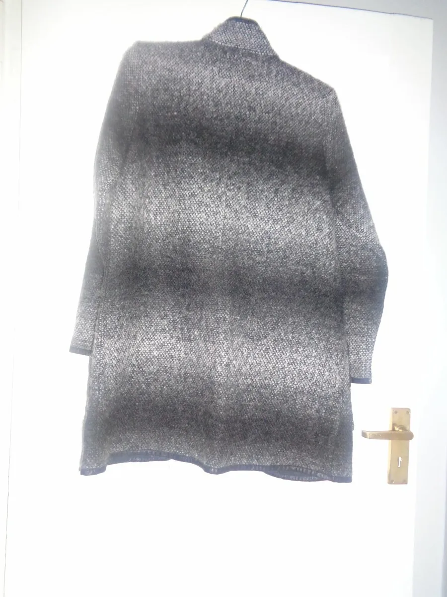 FreeQuent Ladies Coat for Sale - Image 3