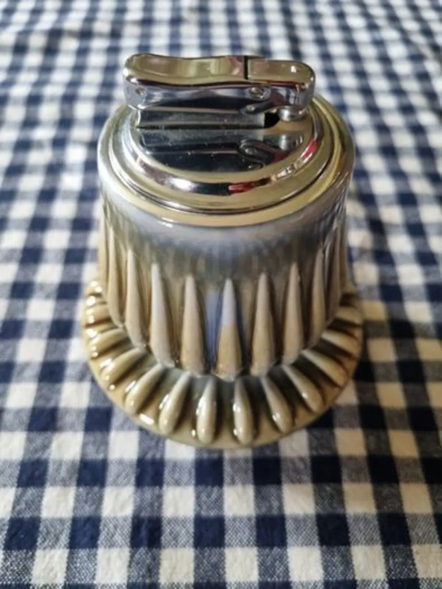 Vintage  Colibri Smoking set - Image 2