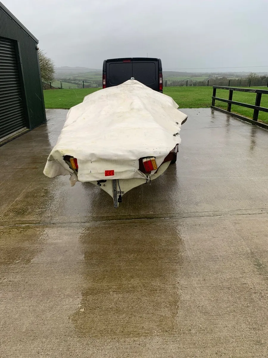 17 foot Sheelin boat and trailer - Image 3