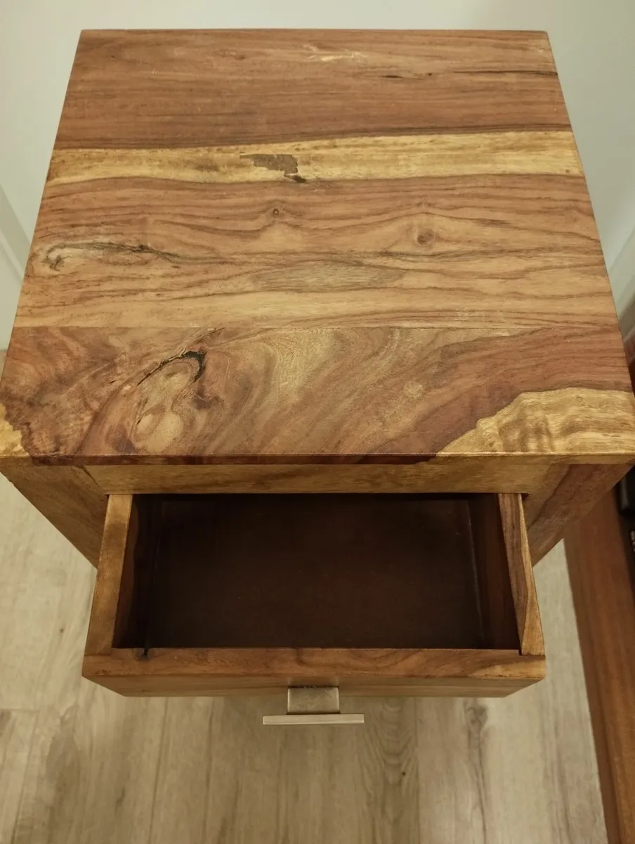 Side/lamp table - Image 2