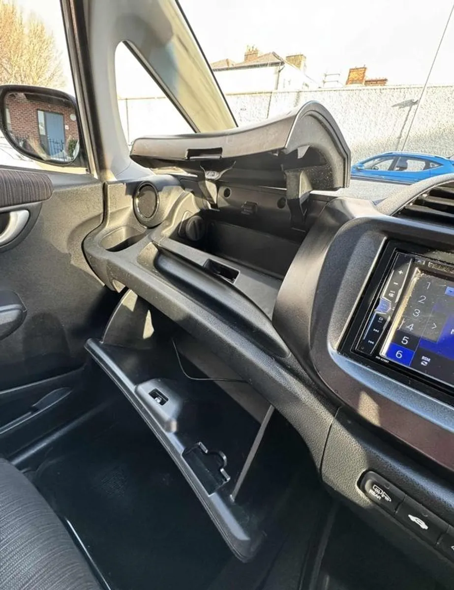 2013 Honda Fit - Image 4