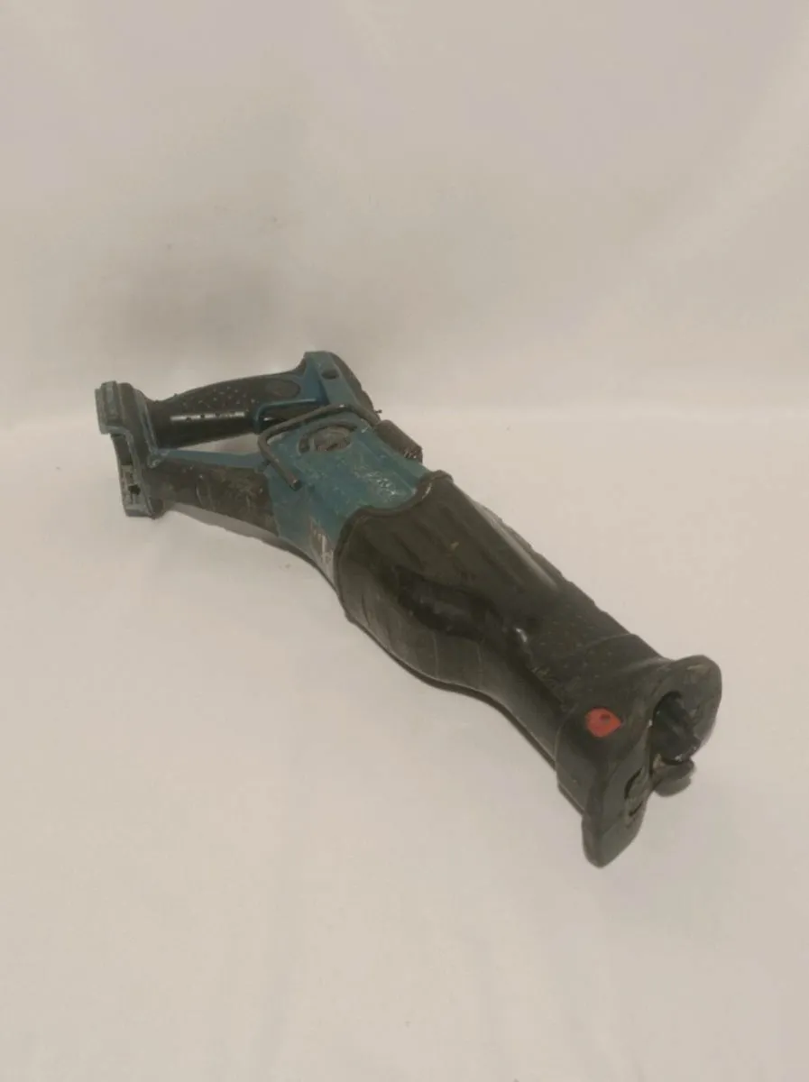 Makita Cordless Recip Saw - Image 3