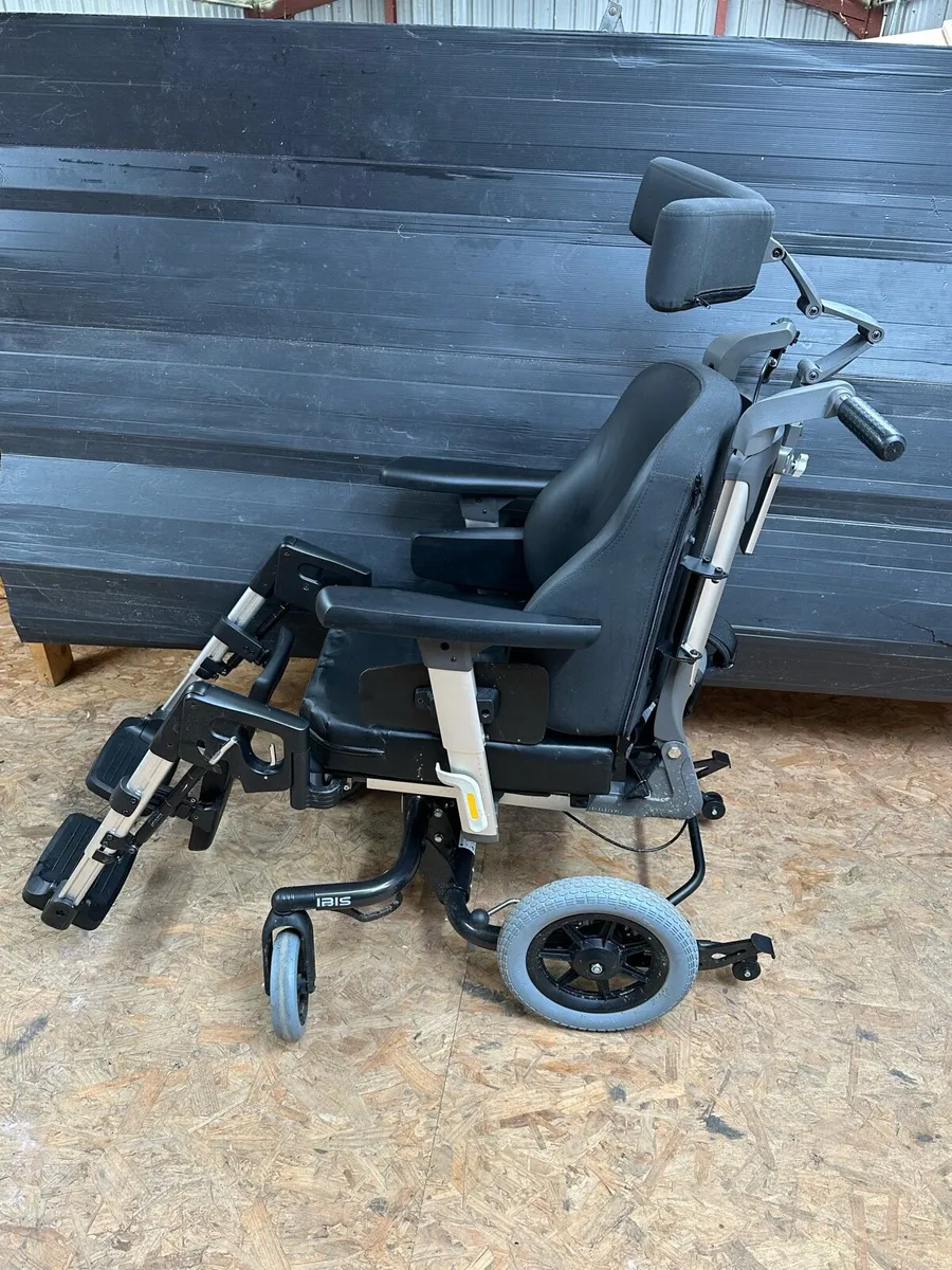 Wheelchair - Image 3