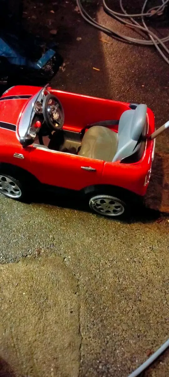 Childs car - Image 2