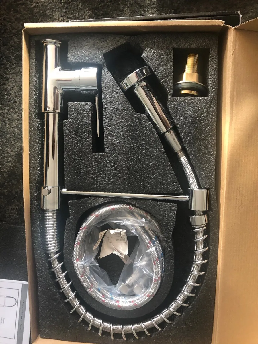 Kitchen Mixer tap swivel dual spray spout - Image 2