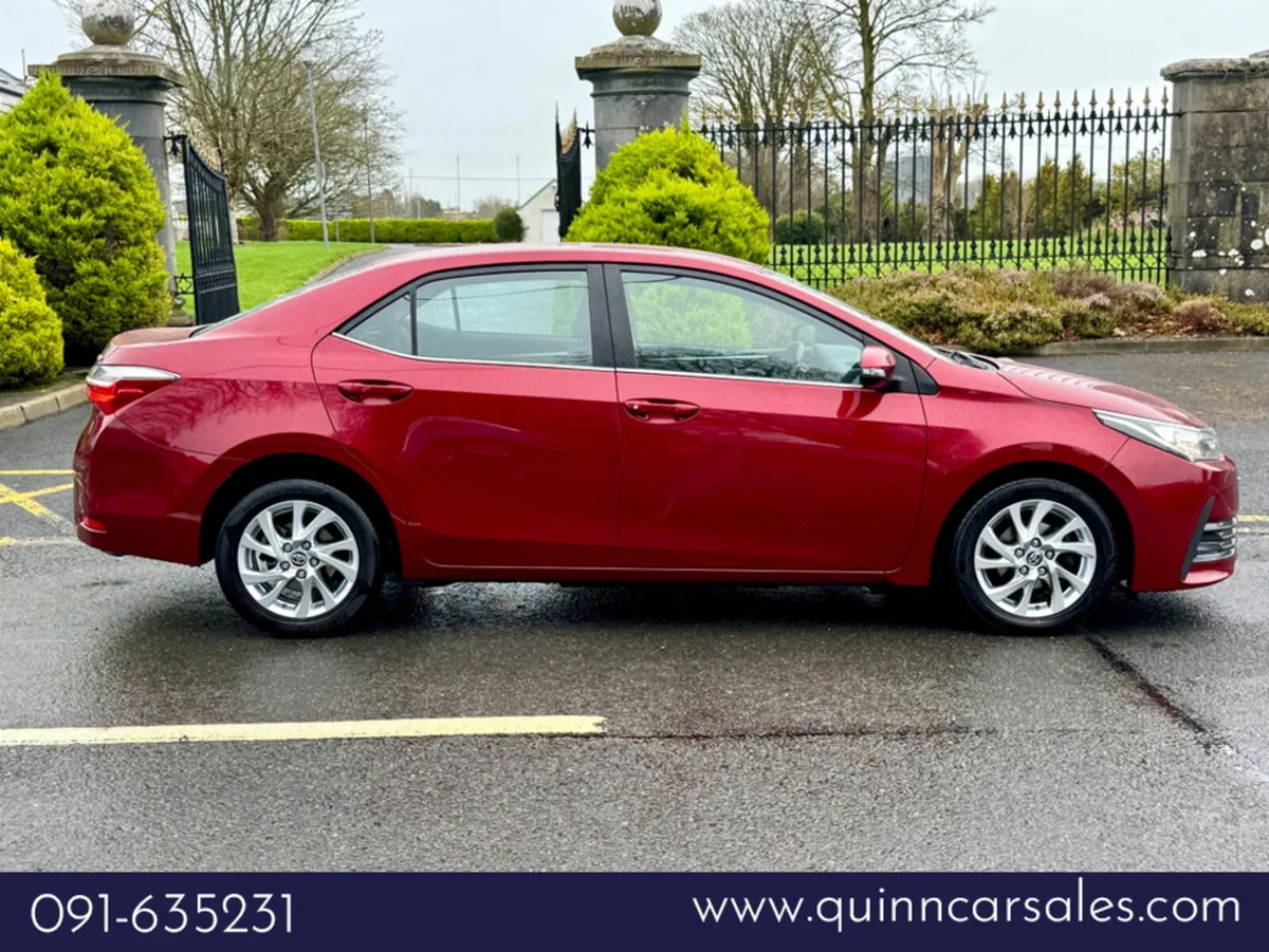 Toyota Corolla 1.4 D-4D LUNA 4DR SALOON - Image 2