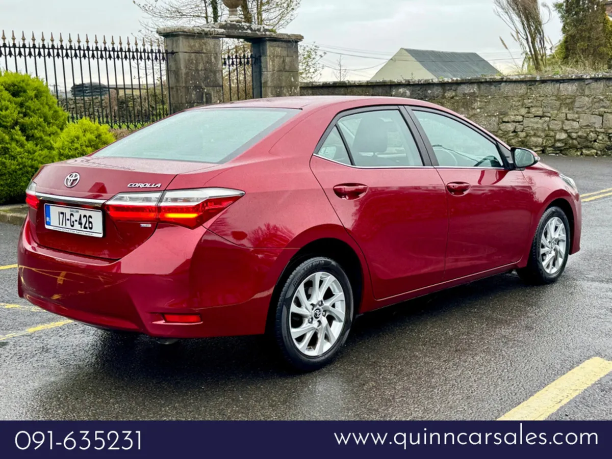 Toyota Corolla 1.4 D-4D LUNA 4DR SALOON - Image 3