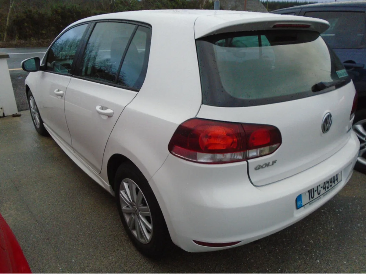Volkswagen Golf 1.6 TDI S BLUEMOTION 105PS 5DR - Image 3