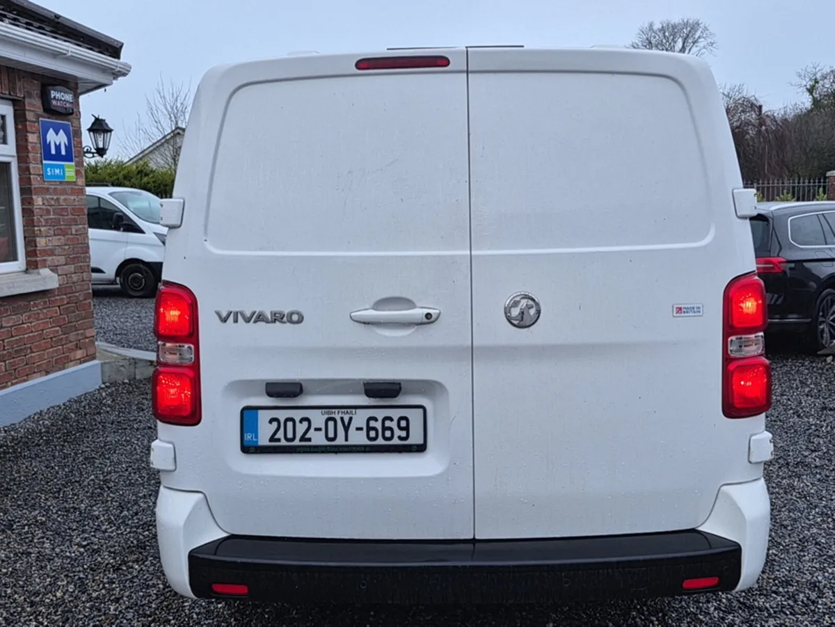 Vauxhall Vivaro Sportive 3100 L2H1 Van 2.0 Diesel. - Image 4