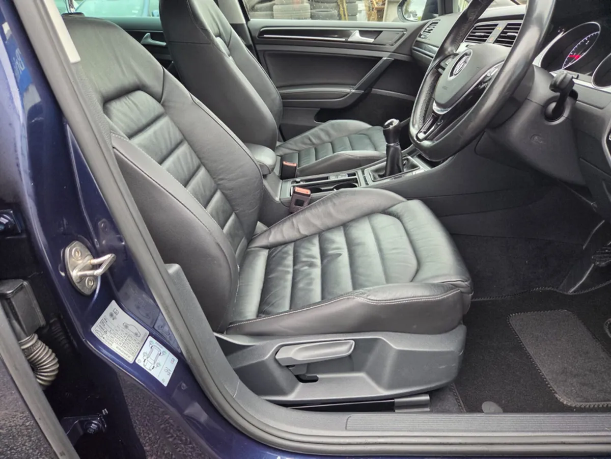 Volkswagen Golf HIGHLINE 1.6 TDI MANUAL 5SPEED 110 - Image 4