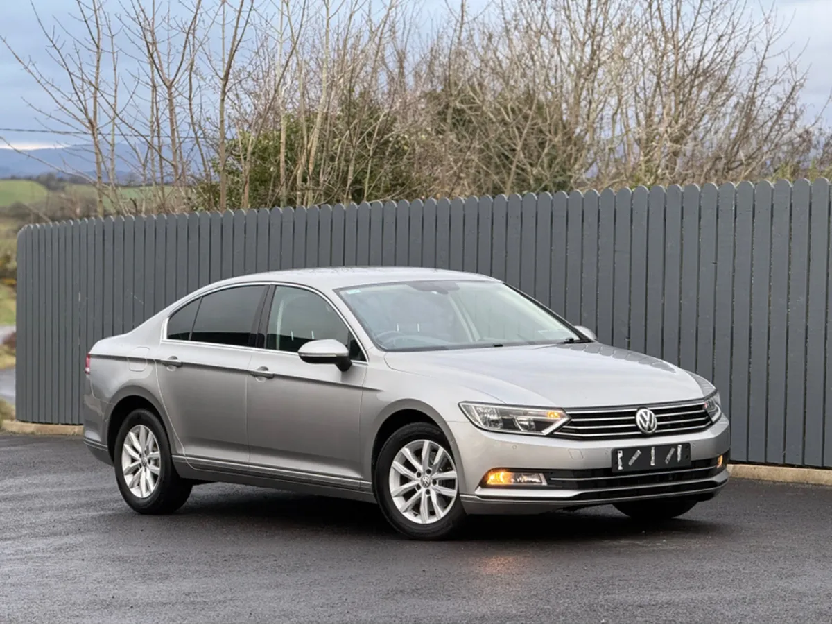 Volkswagen Passat CL 1.6 TDI MANUAL 6SPEED FWD 120 - Image 2