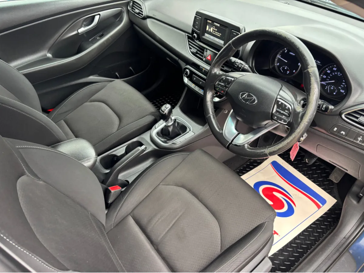 Hyundai i30 SE CRDI - NCT 9/27 - Image 2