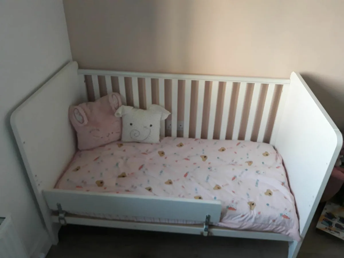 Mothercare cot bed and mattress - Image 1