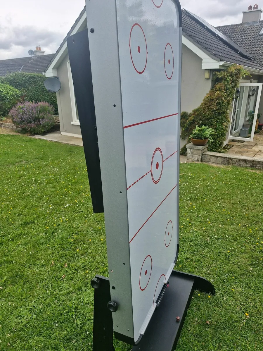 6 ft Foldable Airhockey table - Image 1