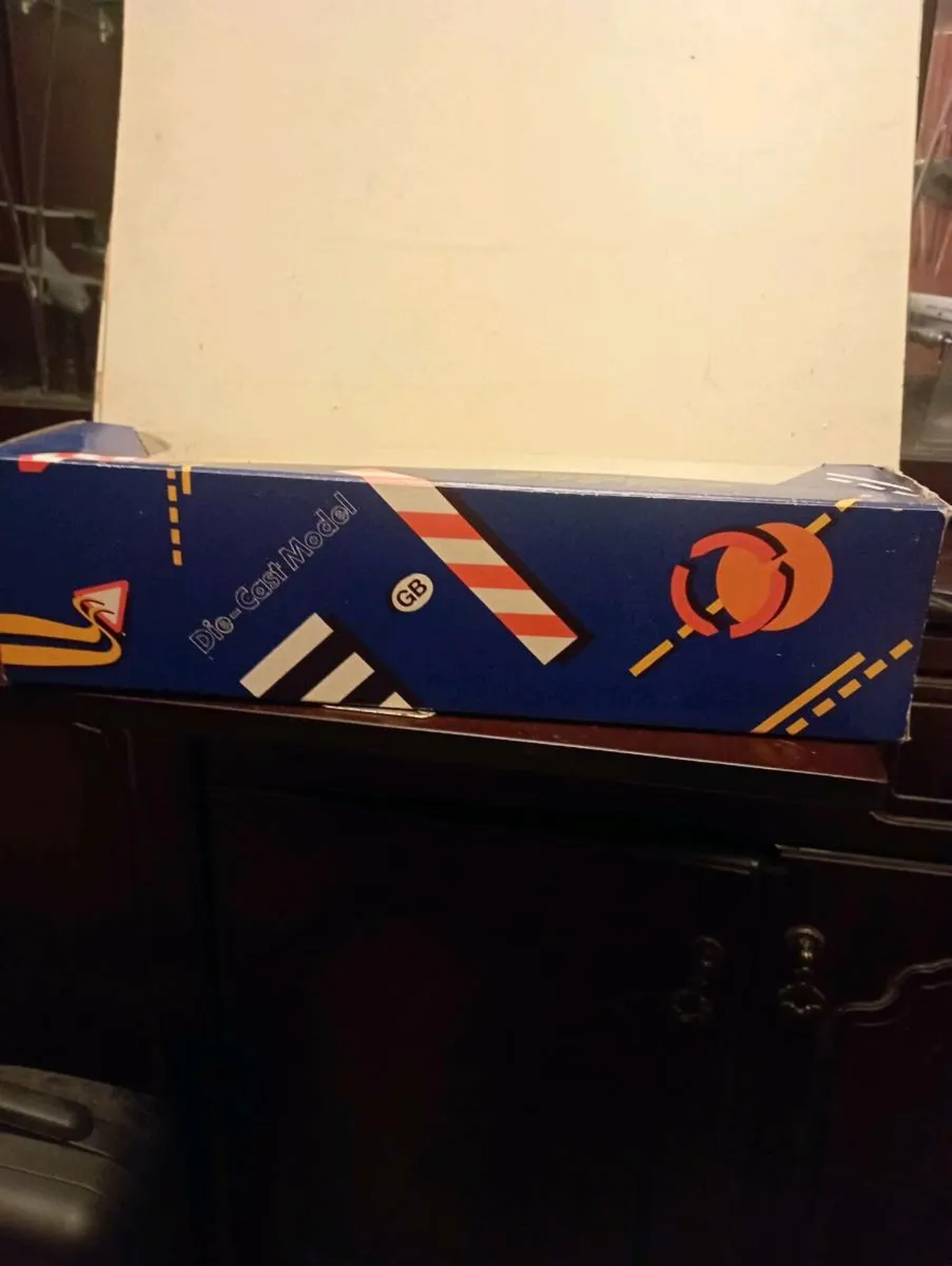 CORGI VOLVO GLOBETROOTER BRITISH TELECOM TRUCK - Image 4