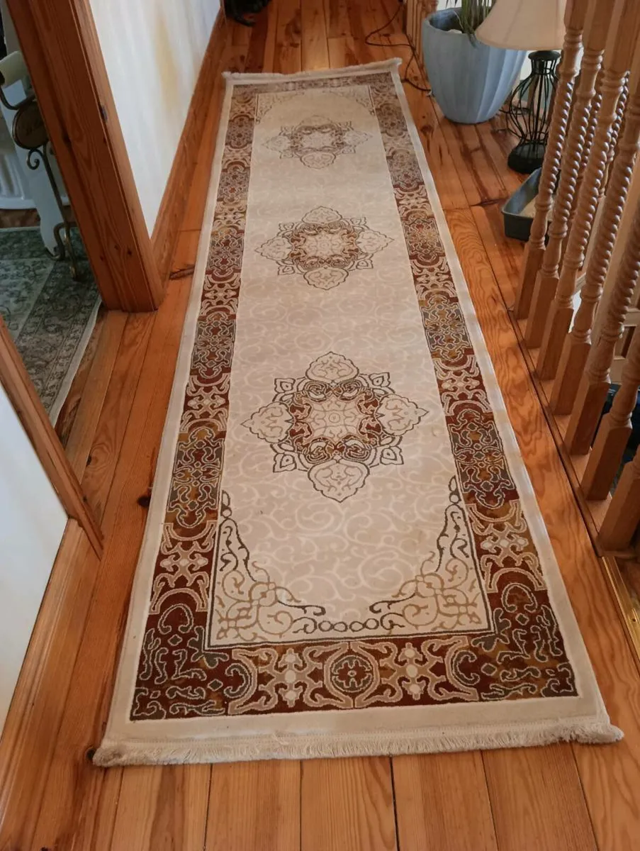 Beautiful new runner,10 ft long,not used 75 Euro - Image 4