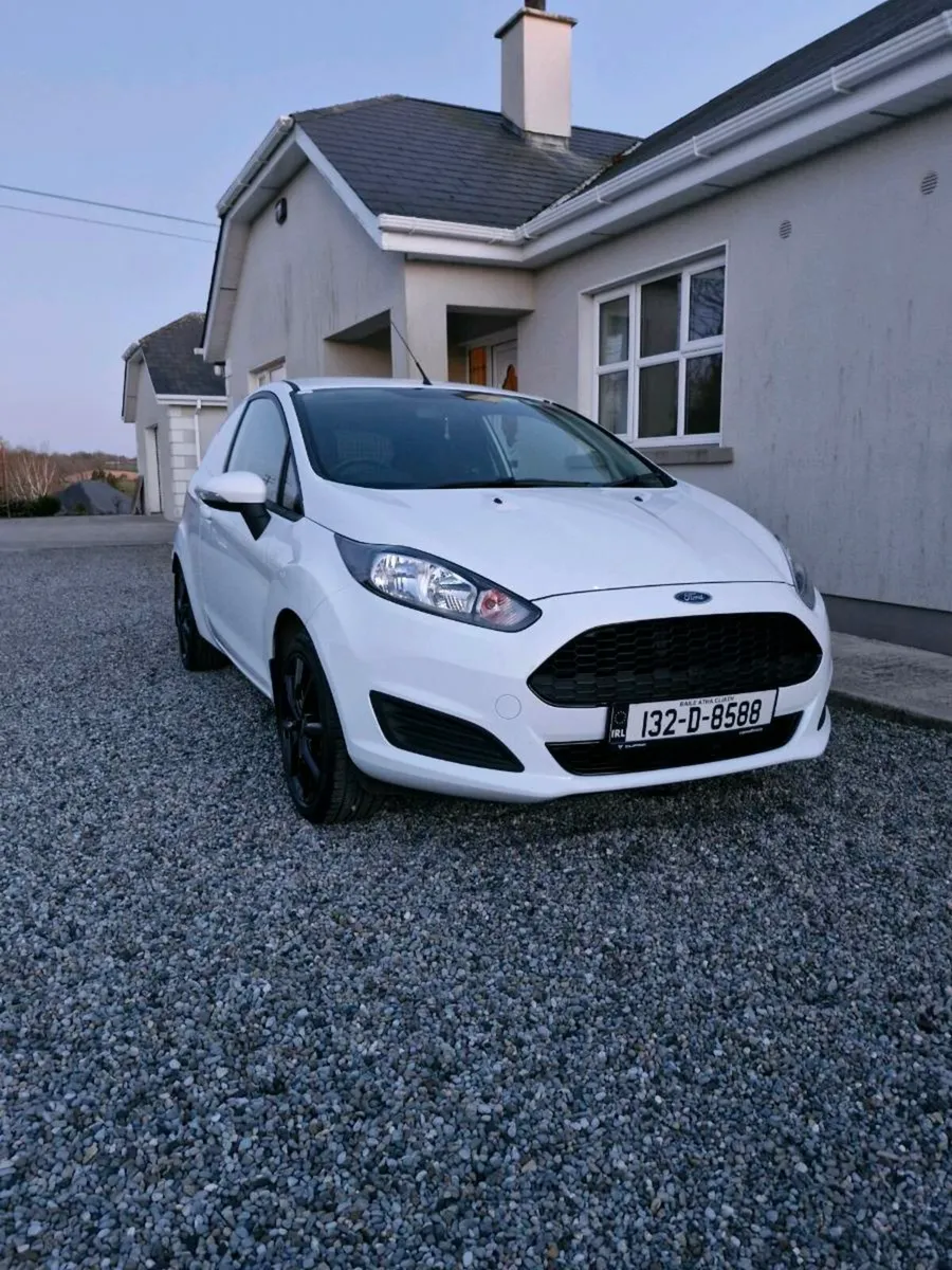 Ford Fiesta Van 1.5 Diesel 105hp - Image 1
