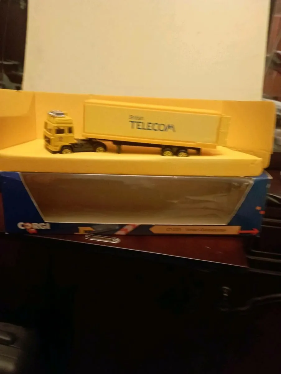 CORGI VOLVO GLOBETROOTER BRITISH TELECOM TRUCK - Image 1
