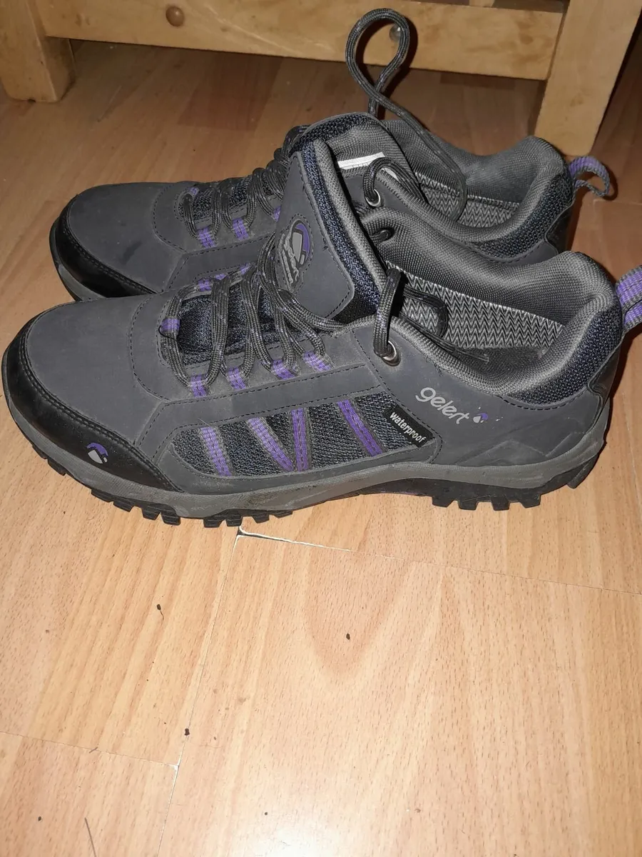 Walking Shoes - Image 2