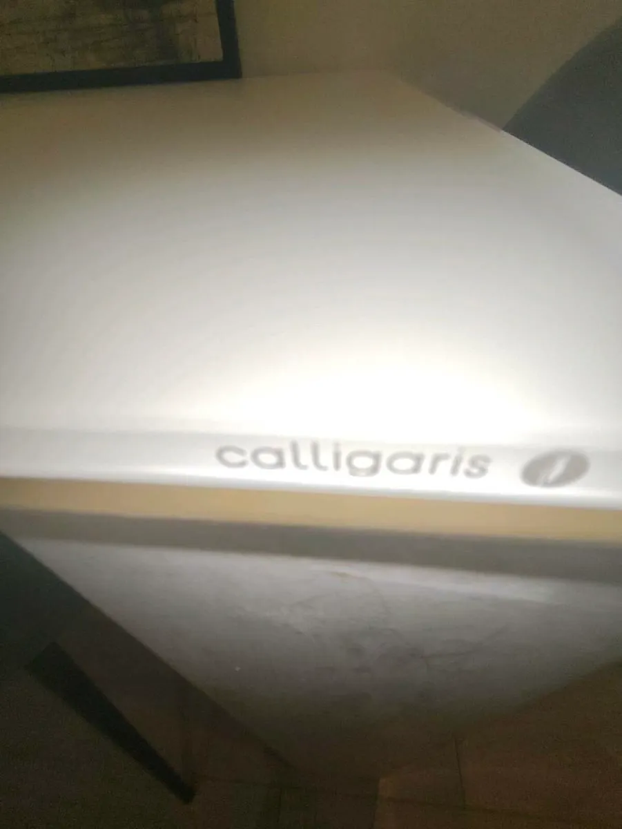 Caligaris  Quality Dining table - Image 1