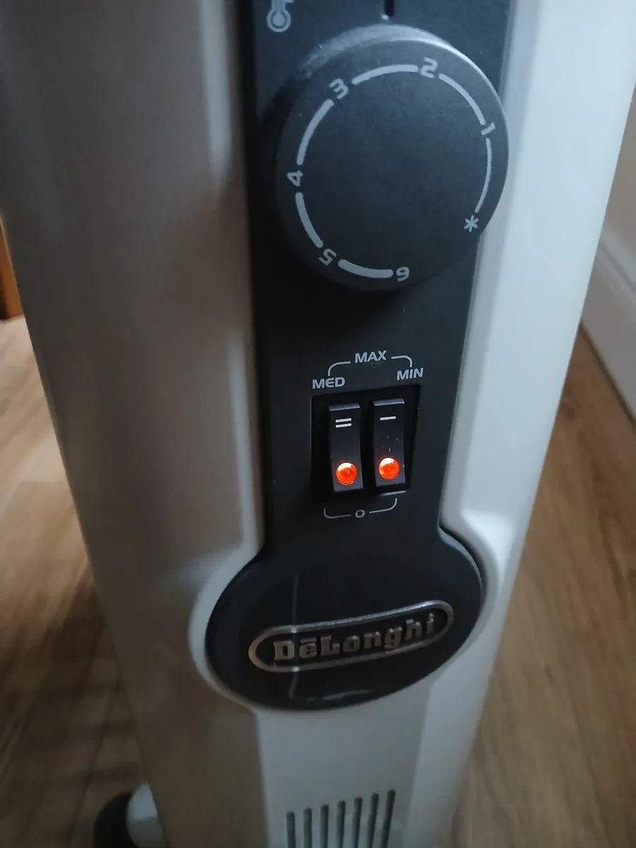 DeLonghi Oil Filled Radiator - Image 3