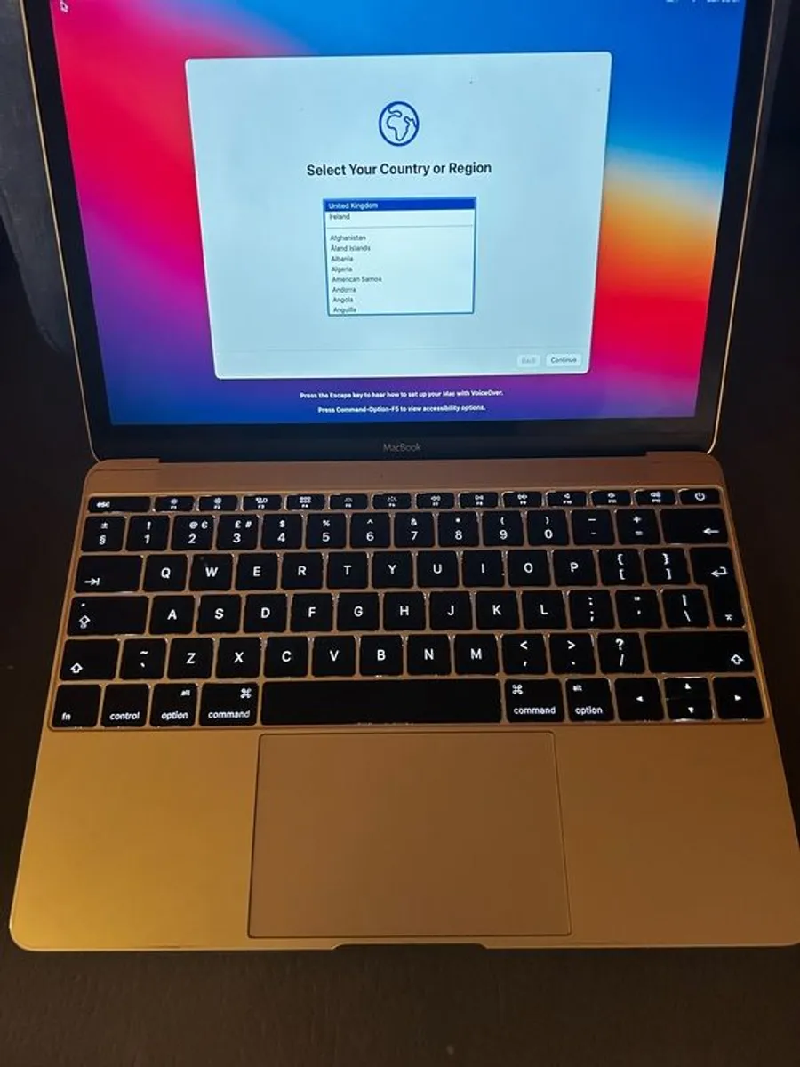 2015 Apple MacBook - Image 1