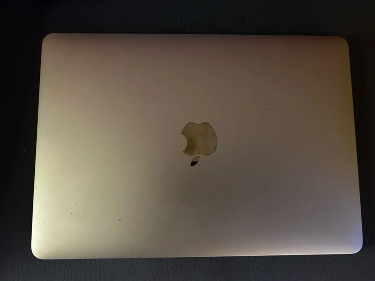 2015 Apple MacBook - Image 4