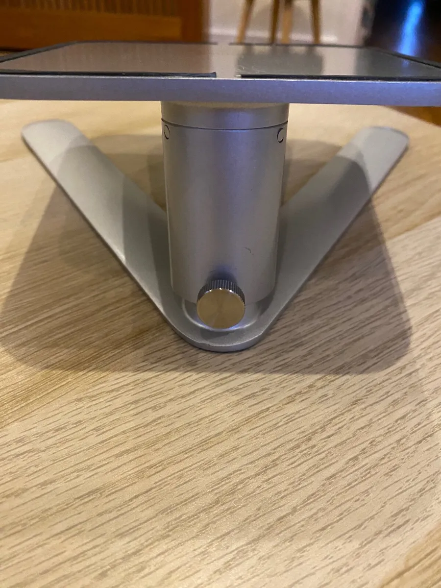 HiRise Twelve South laptop / tablet stand - Image 2