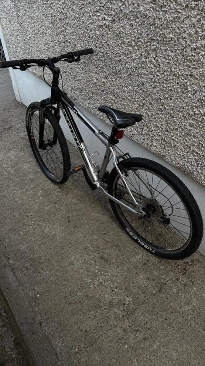 TREK SHIMANO Deore Mountain Bike - Image 1