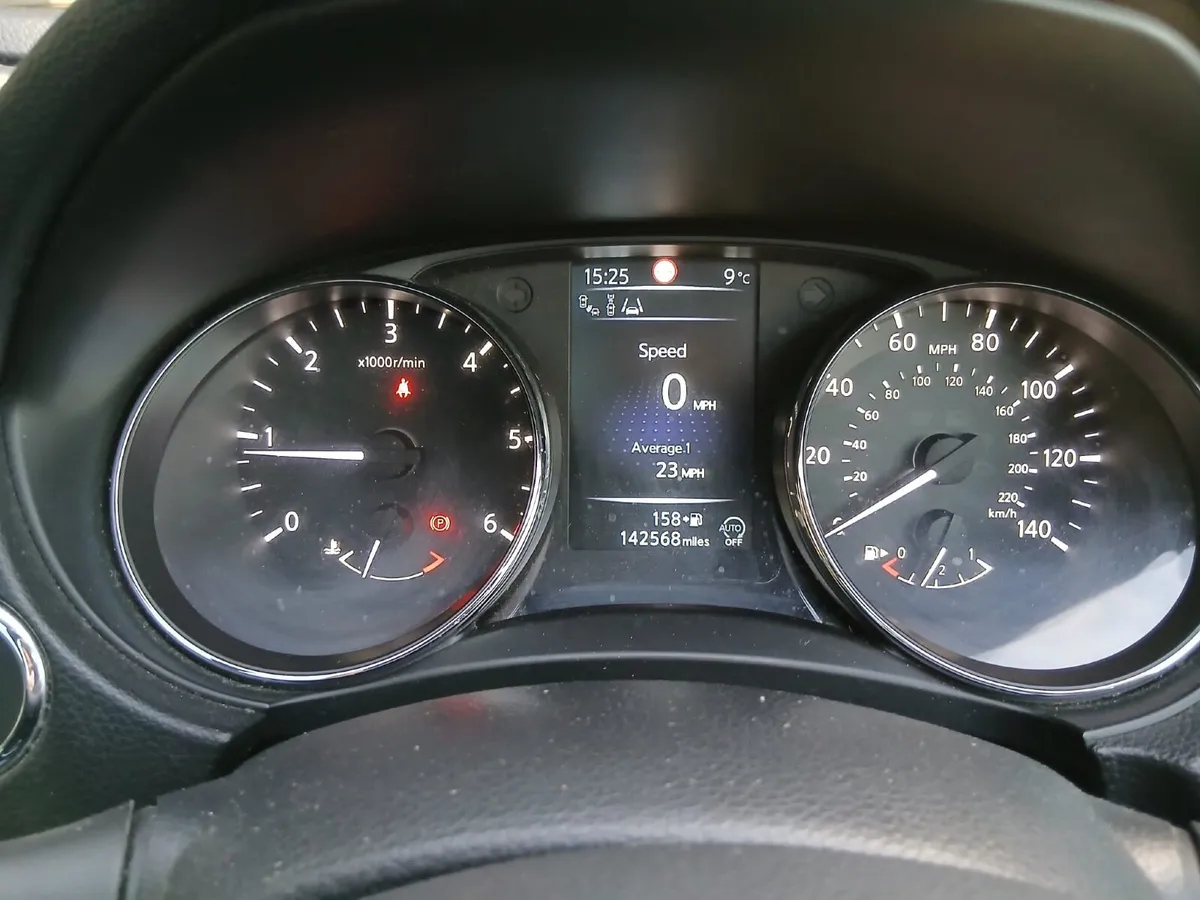 Nissan Qashqai 2015 - Image 3