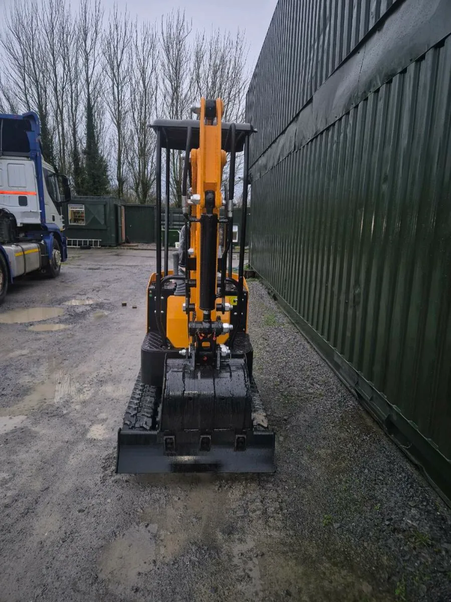 Captok Mini digger - Image 2