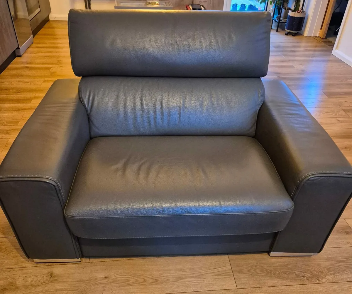 Leather sofa - Image 1