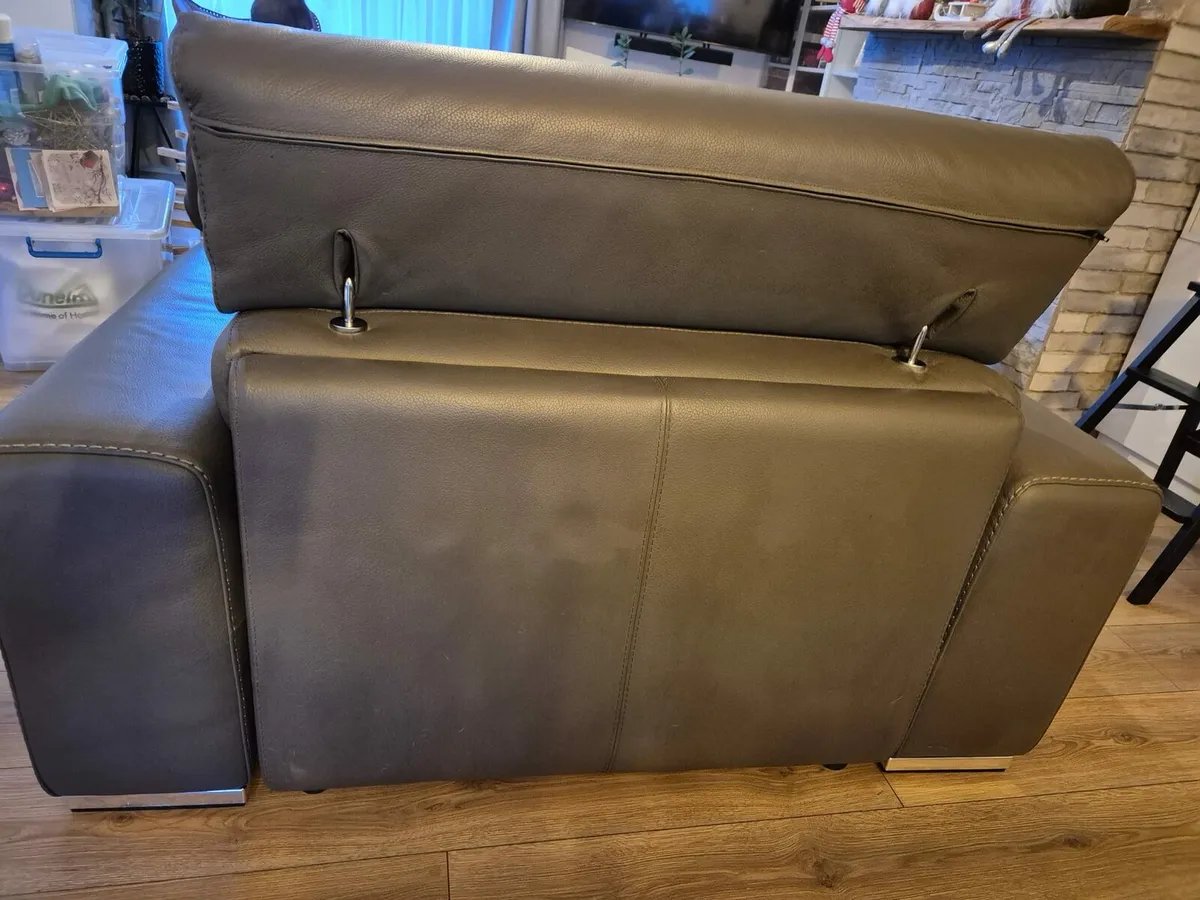 Leather sofa - Image 4