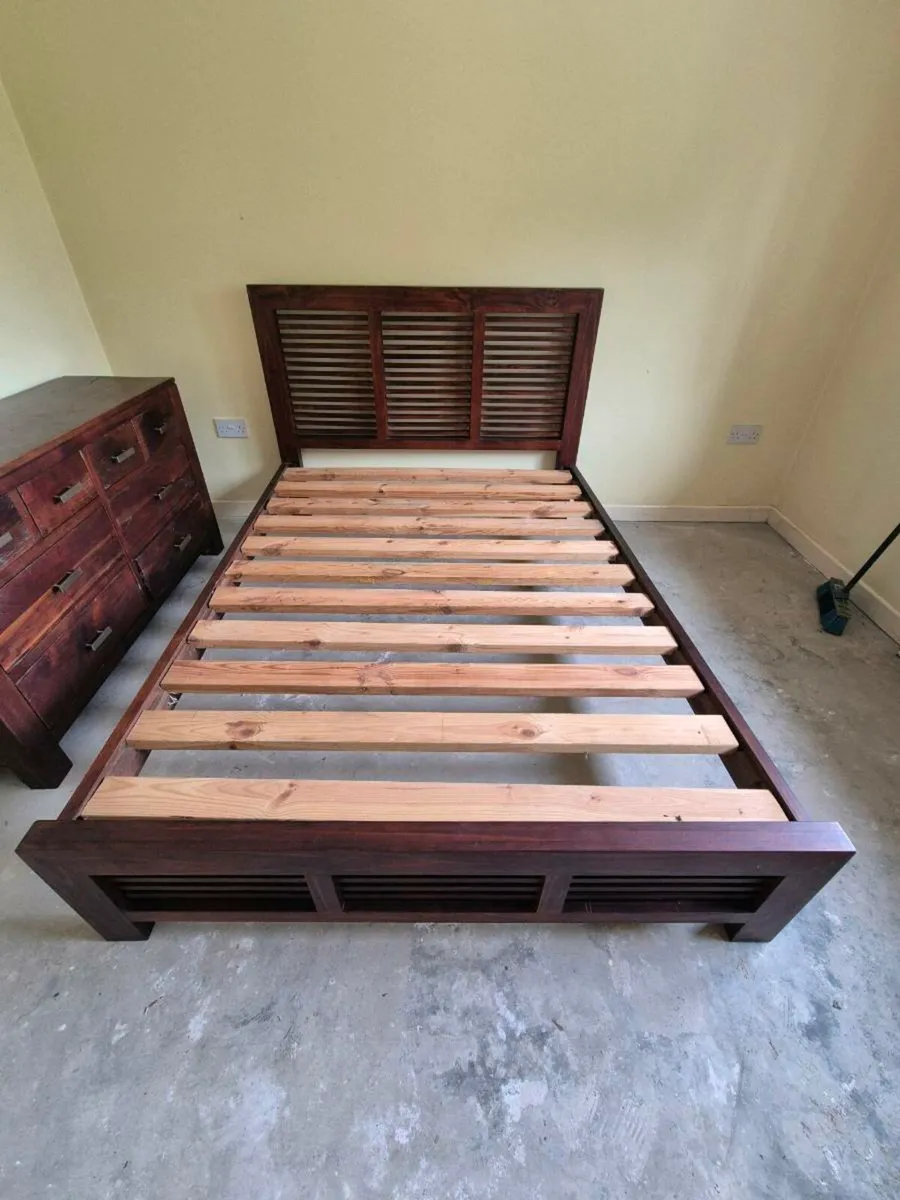 Double bed lockers and wardrobe - Image 1