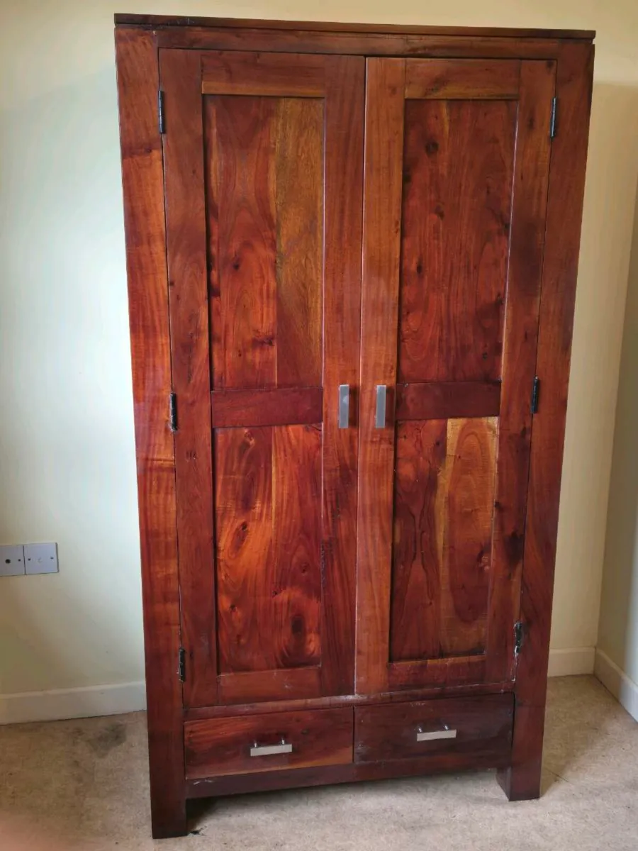 Double bed lockers and wardrobe - Image 4