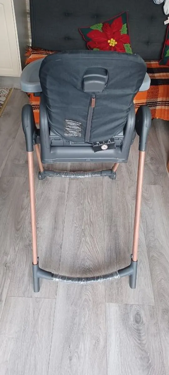 Baby highchair - Image 2