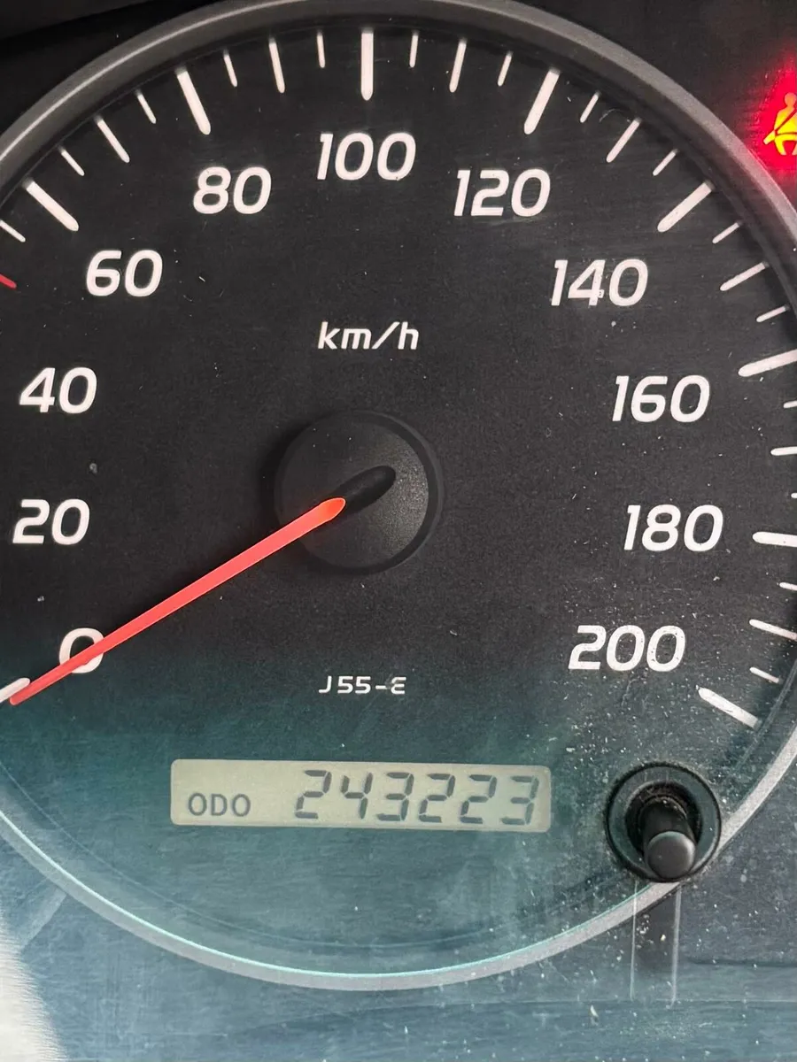 Toyota landcruiser - Image 4