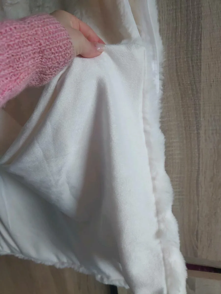 Soft fluffy pillow case 150 cm 48 cm new - Image 3