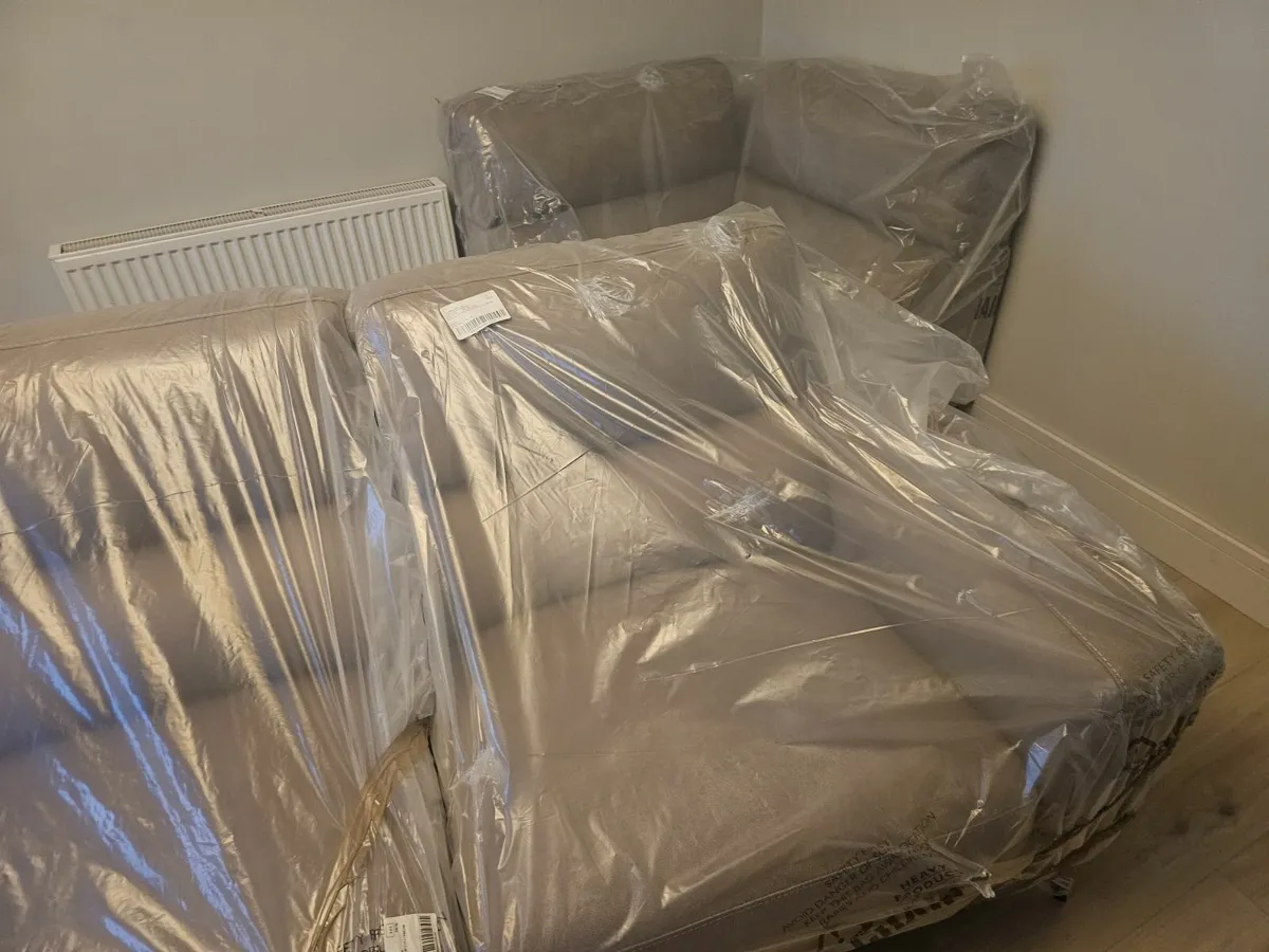 Dfs San mateo power corner sofa - Image 3