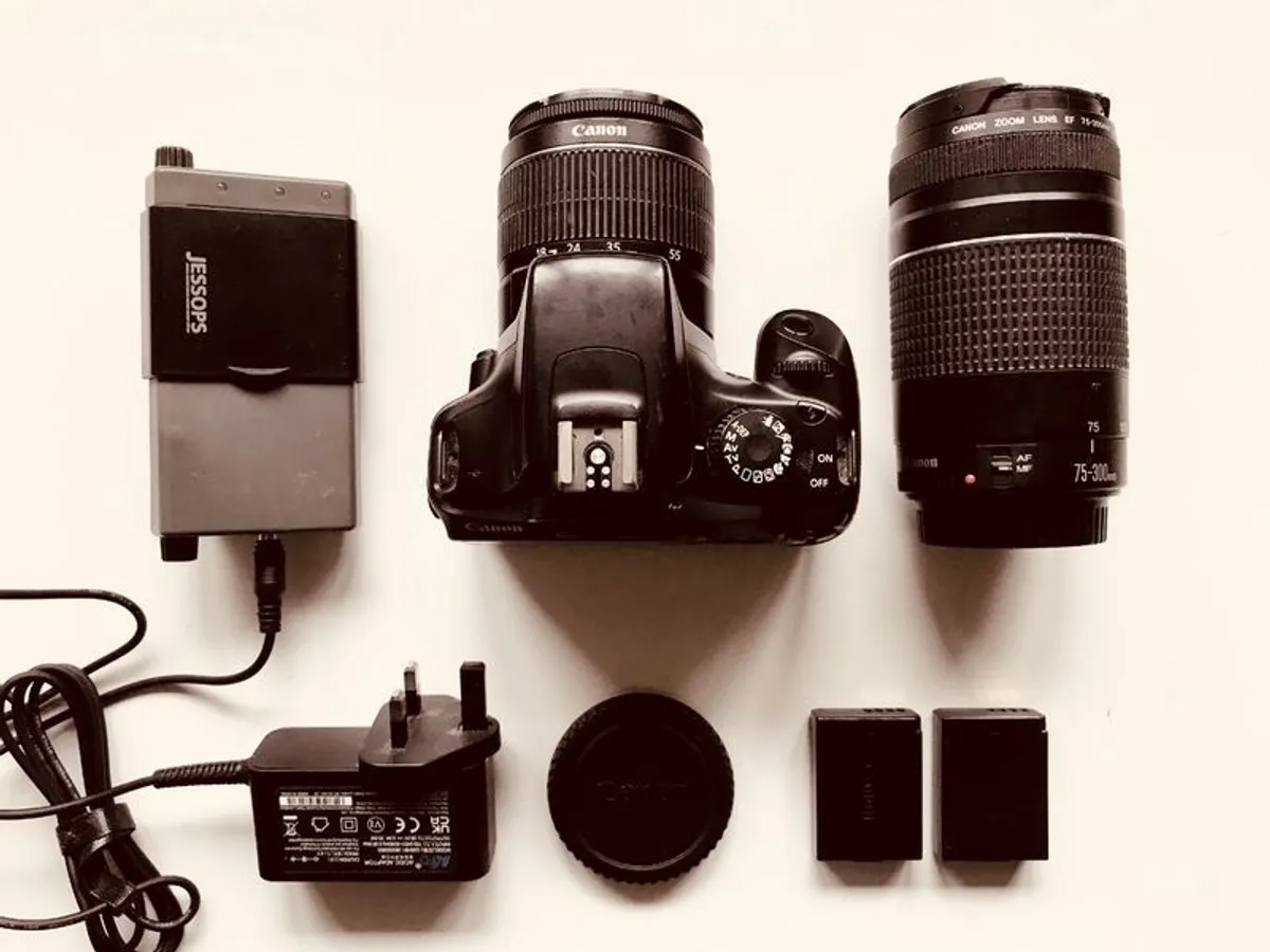 Canon EOS 1100D with two lenses - Image 2