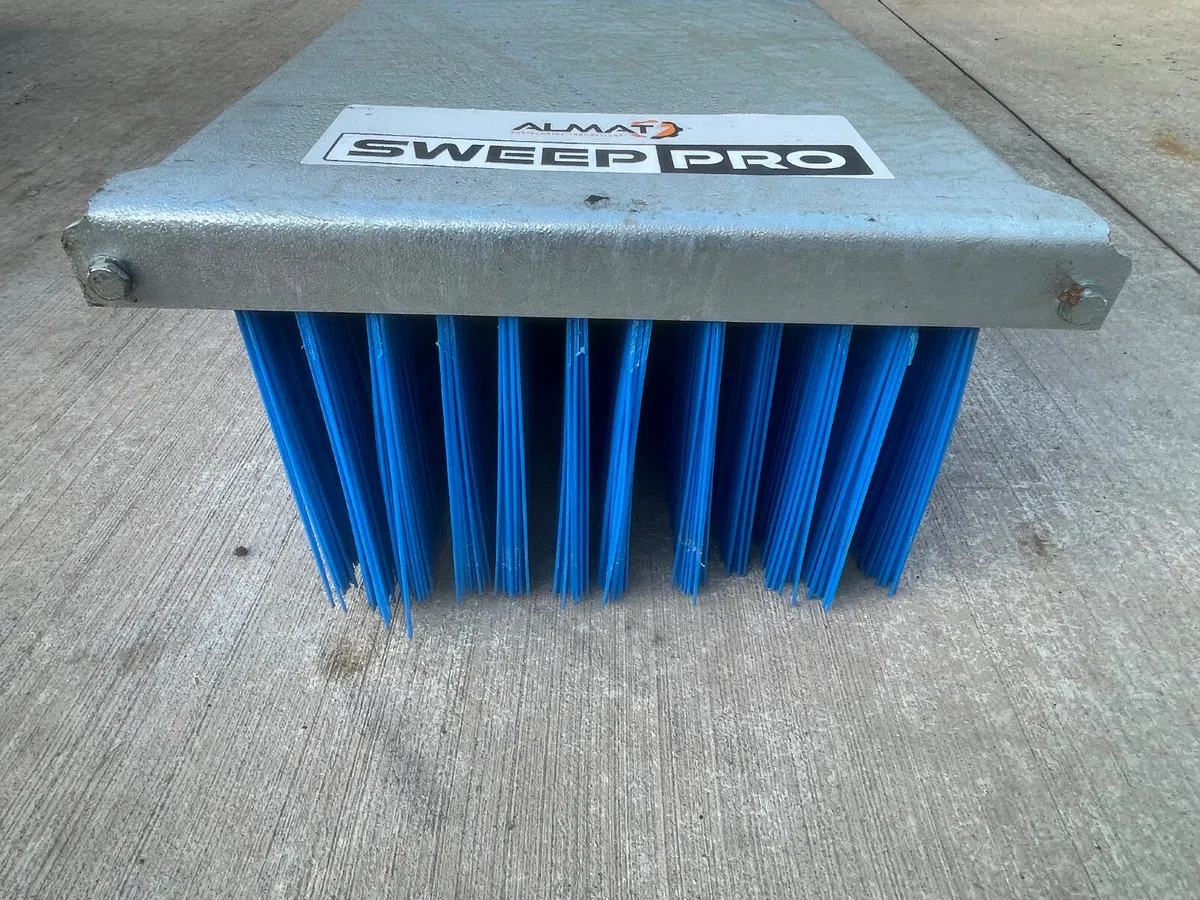 New Almat sweep pro  8ft yard brush - Image 3