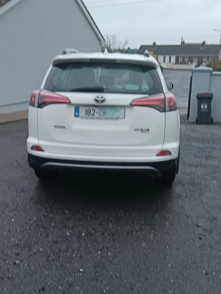Toyota RAV4 2018 - Image 4