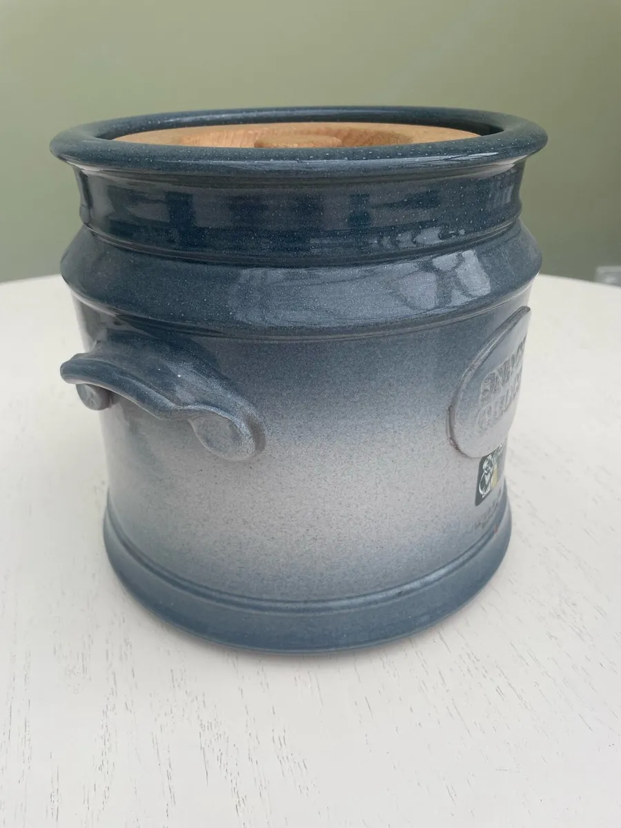 Kiltrea Bridge Pottery - Snack jar or Cookie Jar - Image 3