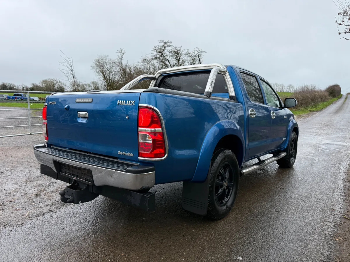 2015/152 Toyota Hilux 3.0 D-4D 171 Invincible X - Image 3