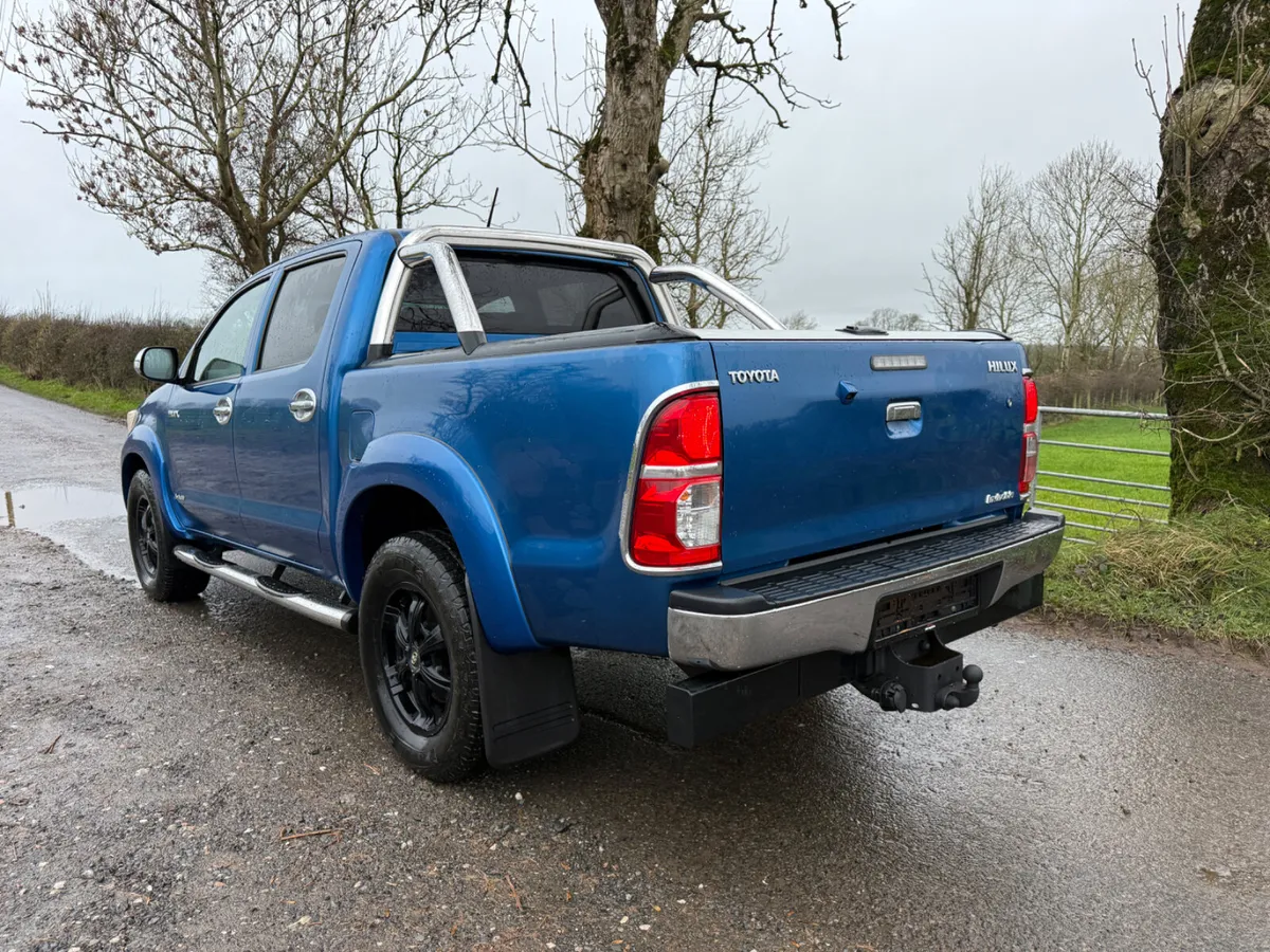 2015/152 Toyota Hilux 3.0 D-4D 171 Invincible X - Image 2