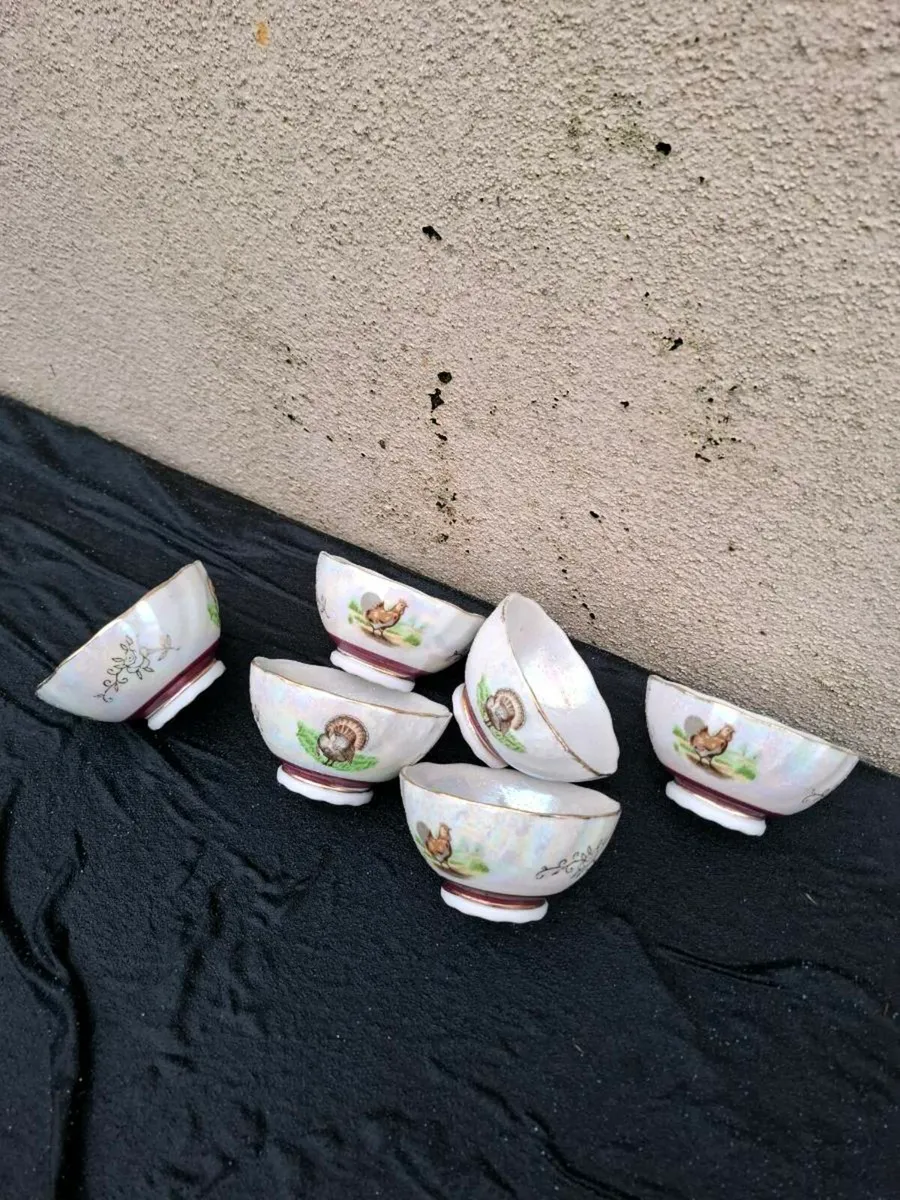6 porcelain roast bowls possible to post - Image 1