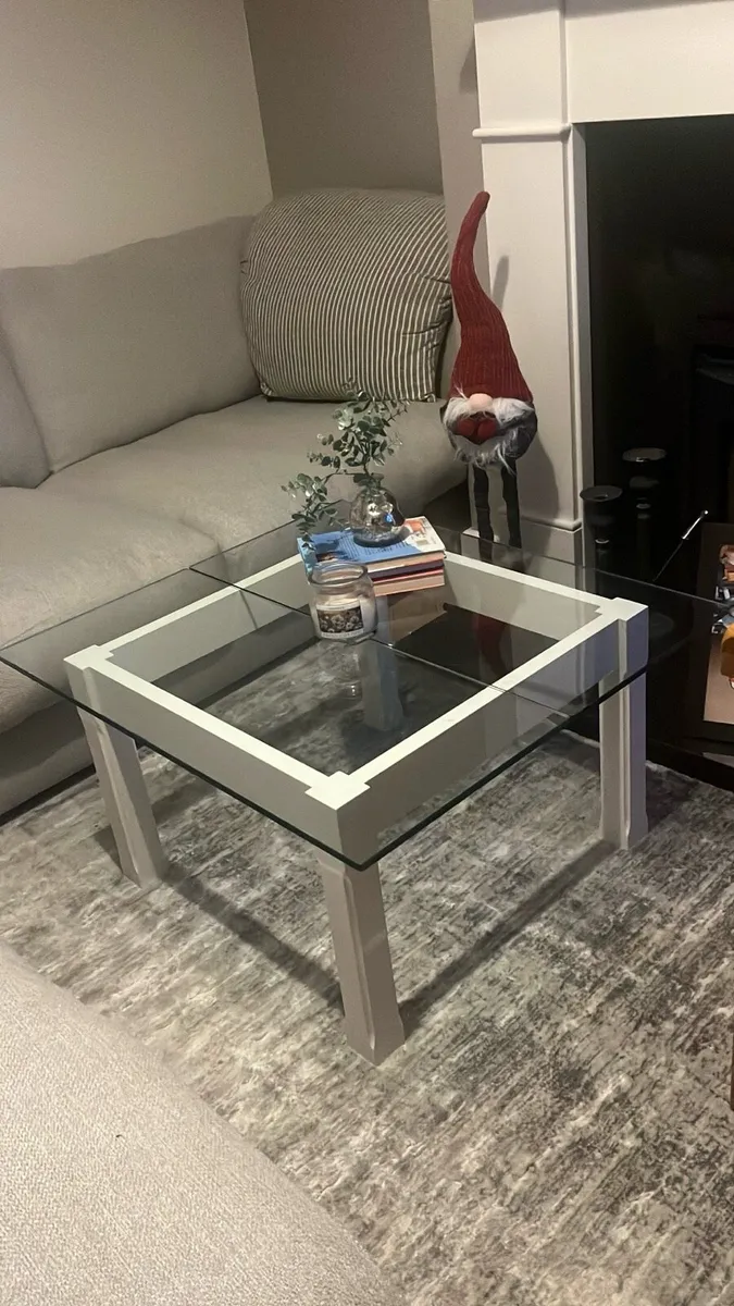 Stunning coffe table white/heavy glass - Image 1