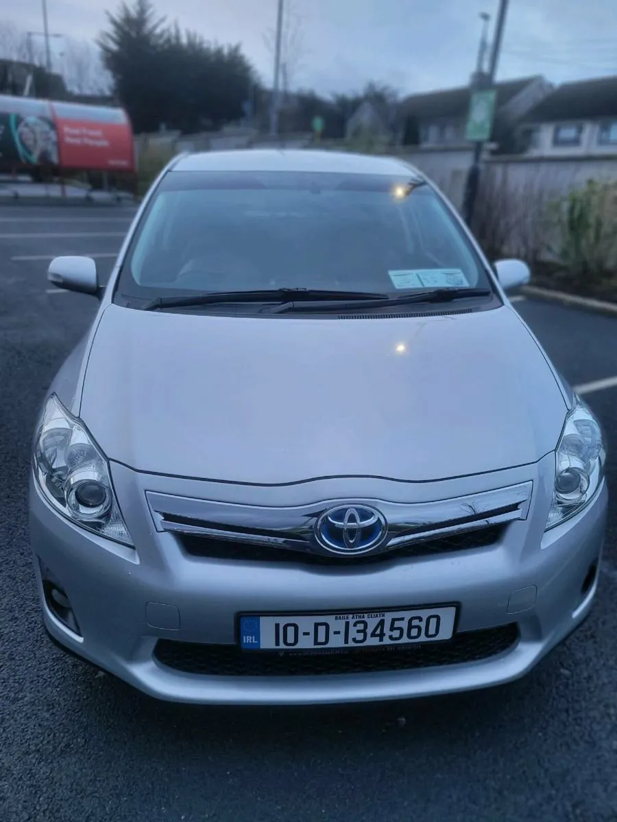 Toyota Auris Hybrid - T-Spirit - Image 2