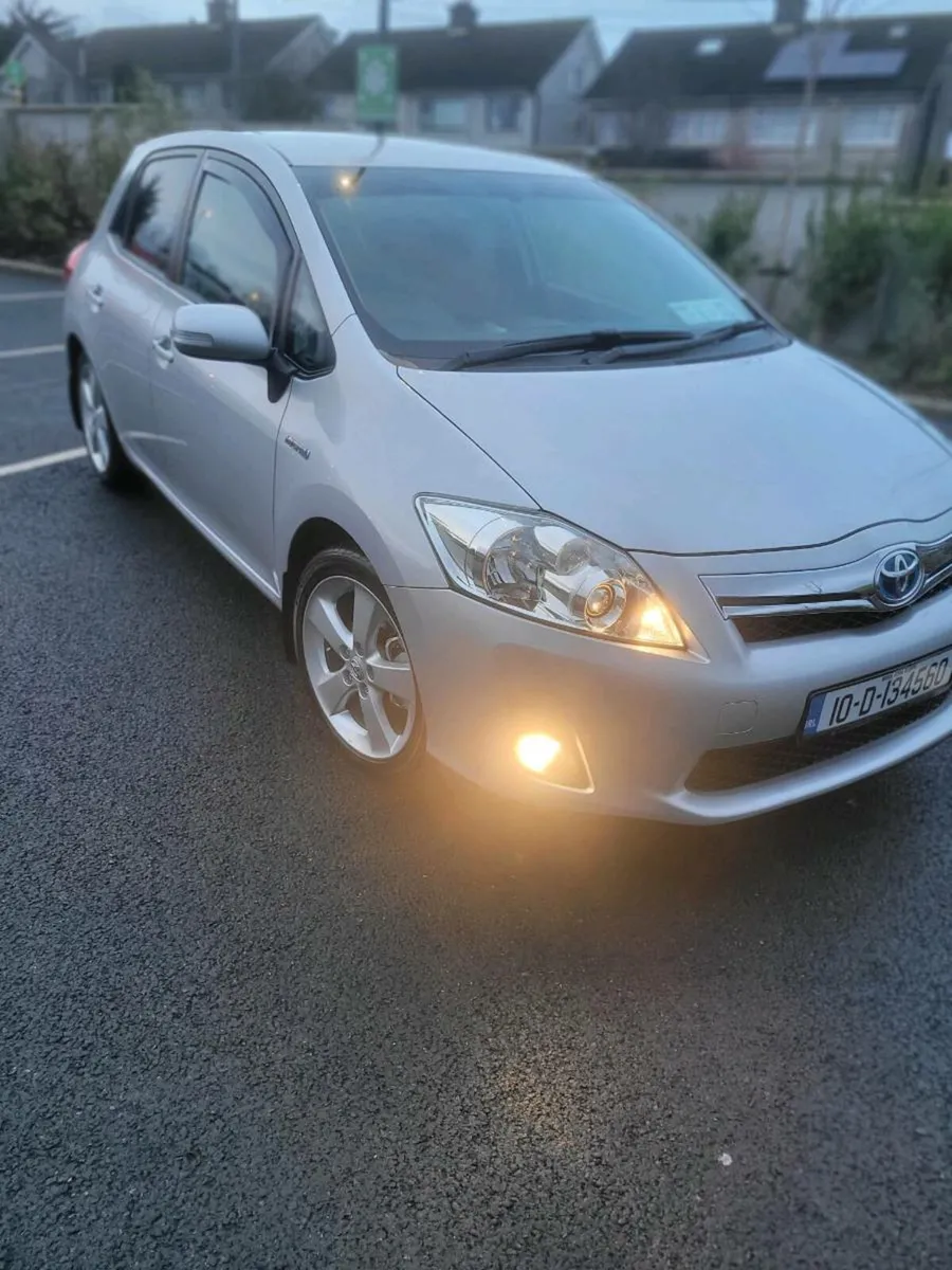 Toyota Auris Hybrid - T-Spirit - Image 1