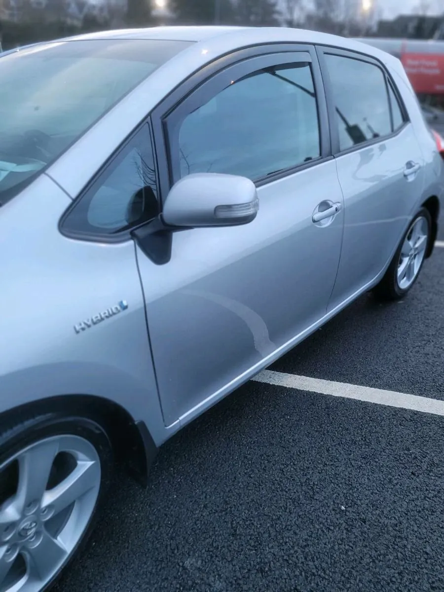 Toyota Auris Hybrid - T-Spirit - Image 3
